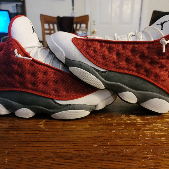 Jordan 13 - Picture 2 of 5